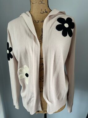 Light Pink Women’s Flower-Appliqué Hooded Cardigan Sweater